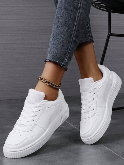 Women Sporty Skate Shoes for Woman Letter Graphic Lace-Up Front Outdoor Sneakers